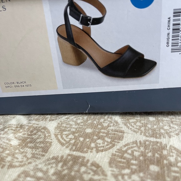 NEW Women's Lauren Heels - Universal Thread" Black SIZE 7 - Picture 6 of 6